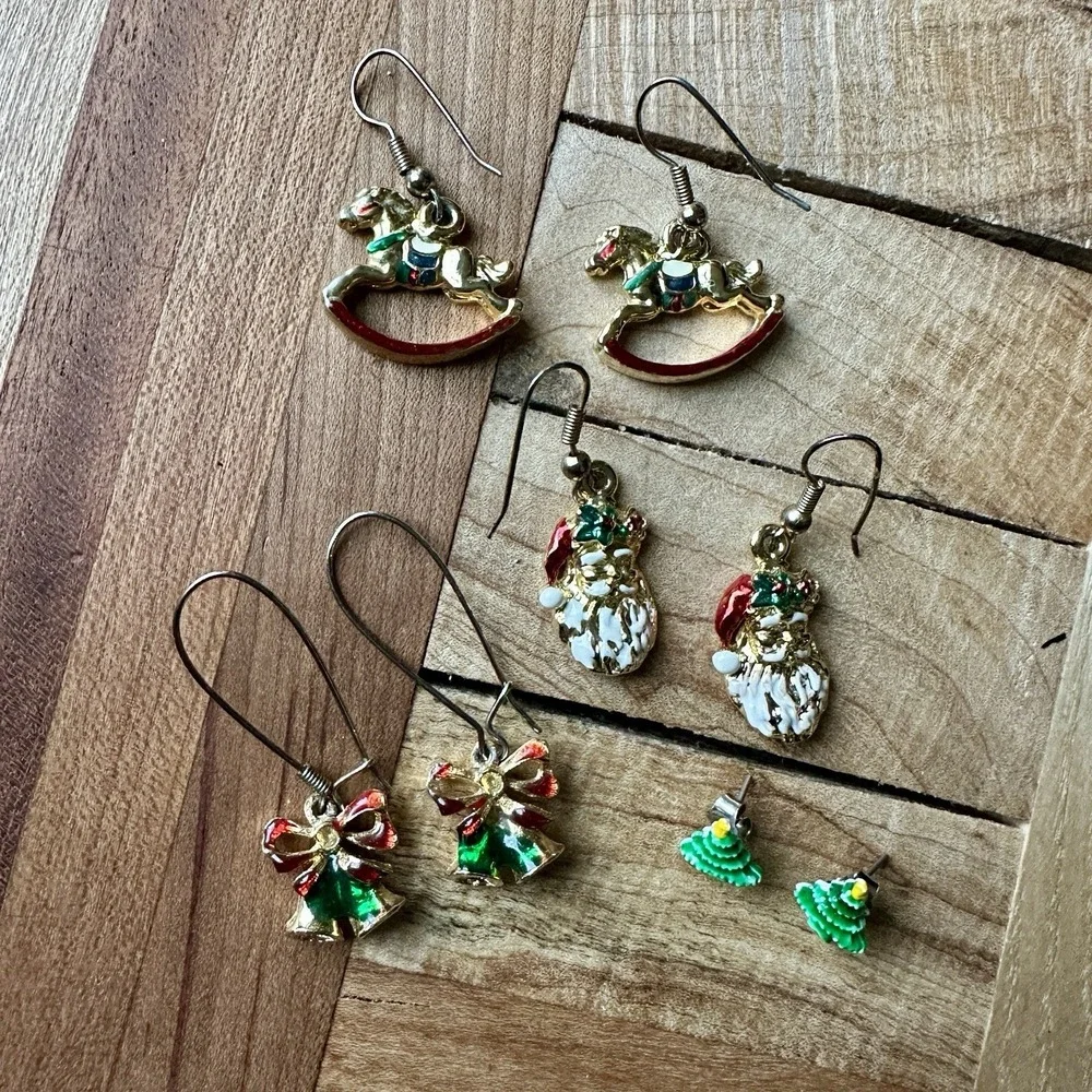 Vintage 4 Item Lot Christmas Earrings Rocking Horse Green Trees Santa‎ Bells